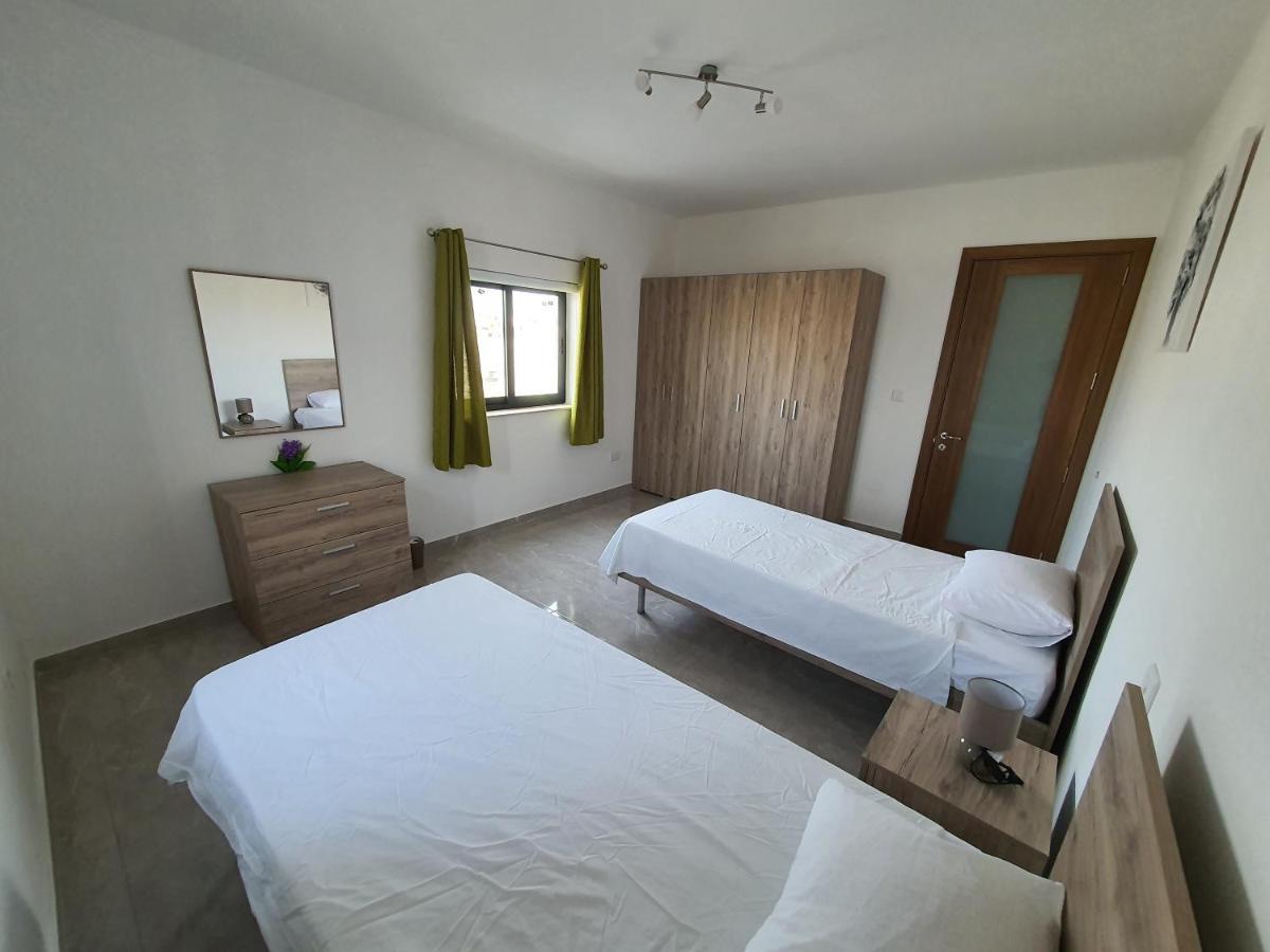 Pretty 2 Bedroom Apartment With Shared Pool 圣保罗湾城 外观 照片