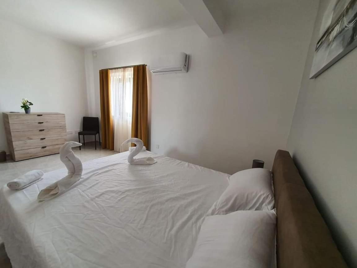 Pretty 2 Bedroom Apartment With Shared Pool 圣保罗湾城 外观 照片
