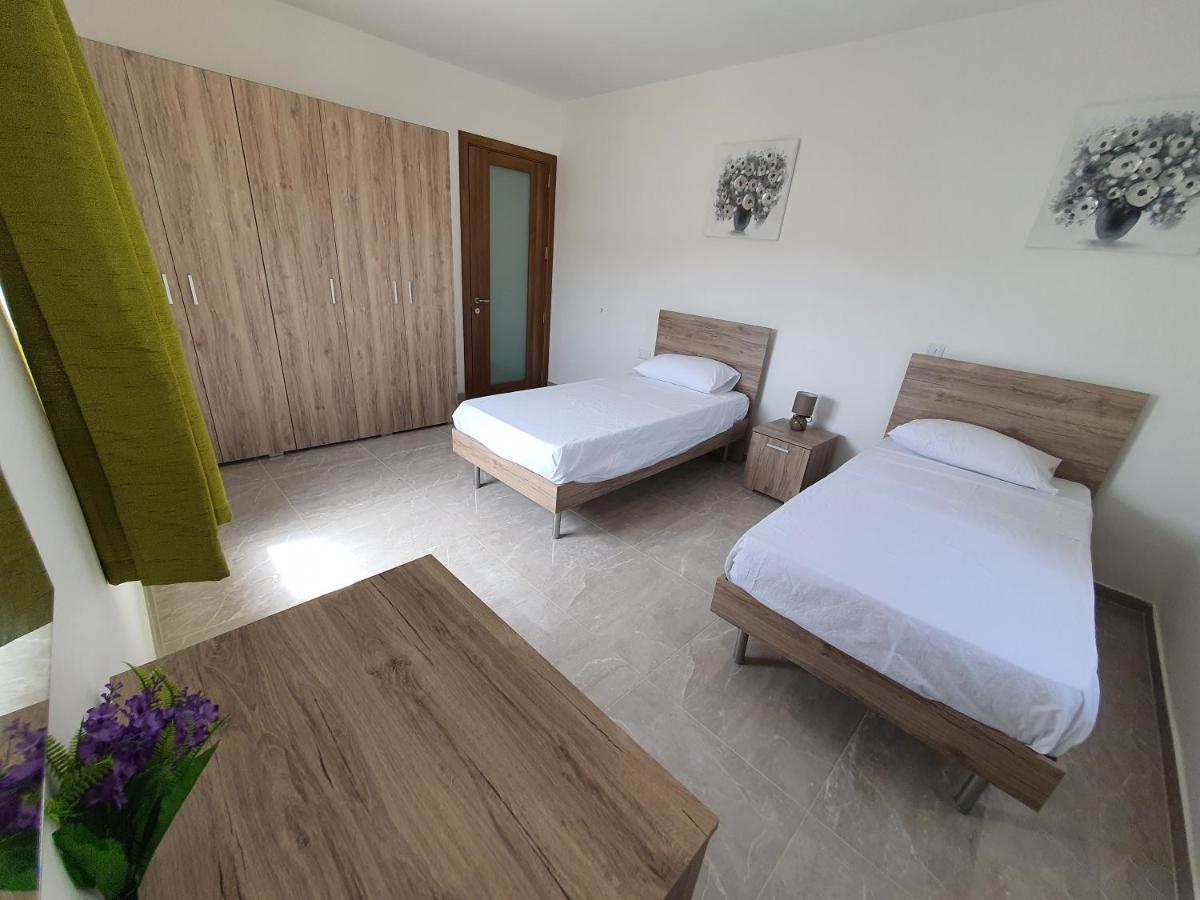 Pretty 2 Bedroom Apartment With Shared Pool 圣保罗湾城 外观 照片