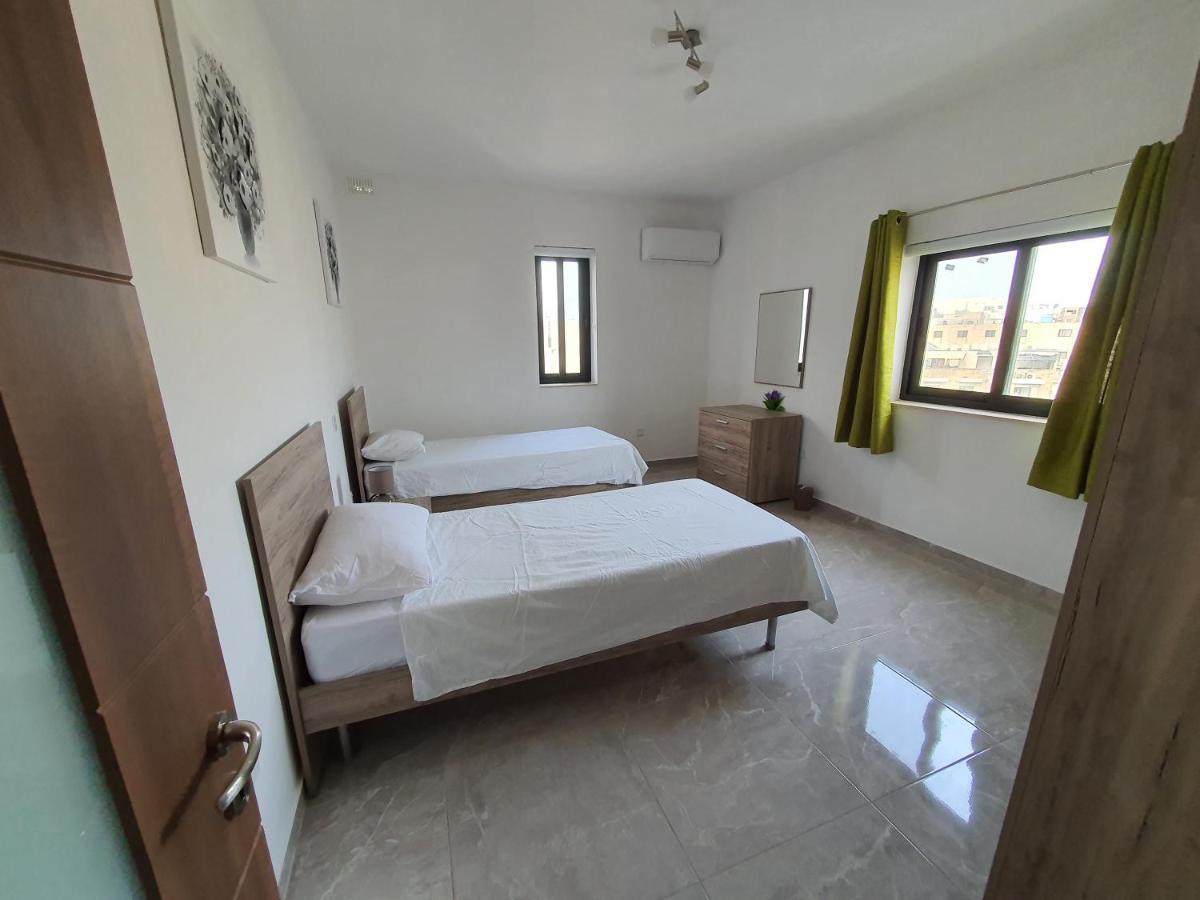 Pretty 2 Bedroom Apartment With Shared Pool 圣保罗湾城 外观 照片