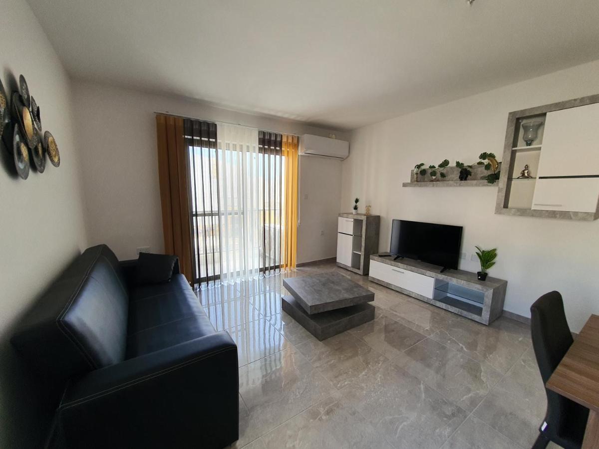 Pretty 2 Bedroom Apartment With Shared Pool 圣保罗湾城 外观 照片